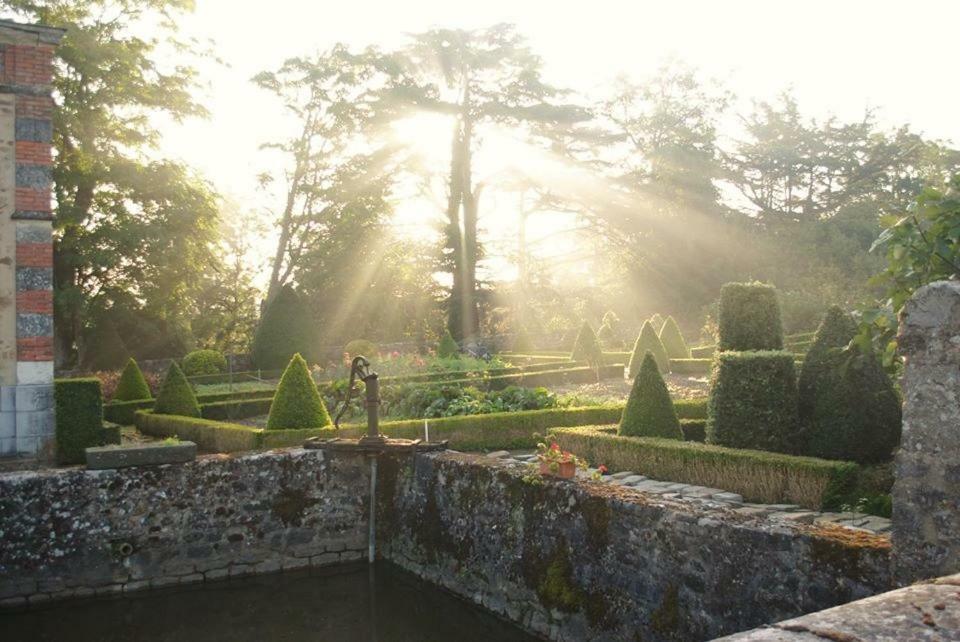 Logis De La Helberdiere Cosse-en-Champagne Экстерьер фото